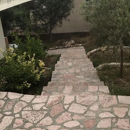 아파트 Osmani 1 사밀