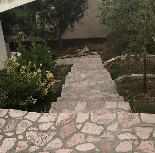 아파트 Osmani 1 사밀